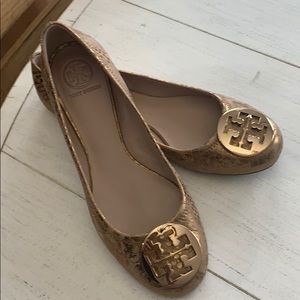 Tory Burch Flat gold snake print size 9.5